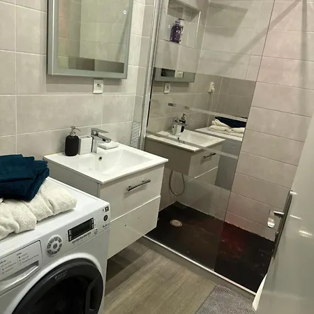 公寓 Moderne Esprit Loft Avec Balcon Centre Proche Gare Et Place Rapp